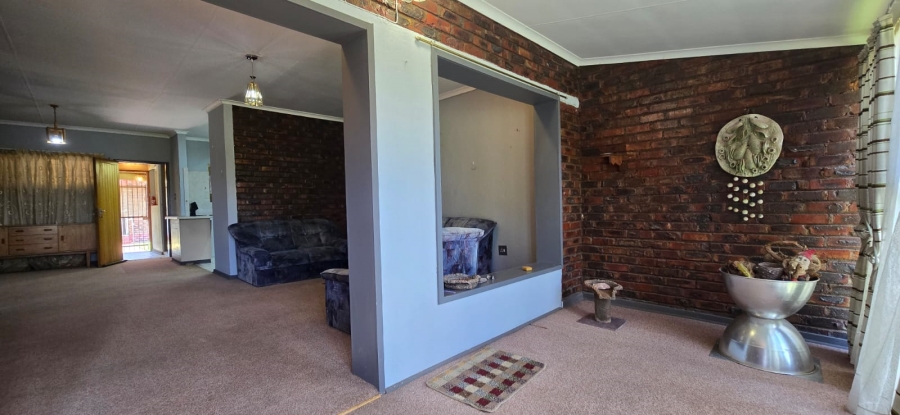 2 Bedroom Property for Sale in Oudorp North West